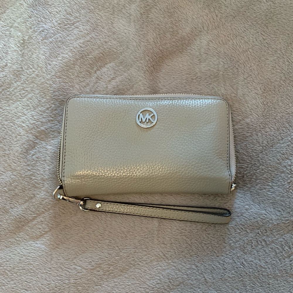 Gray Michael Kors Wristlet